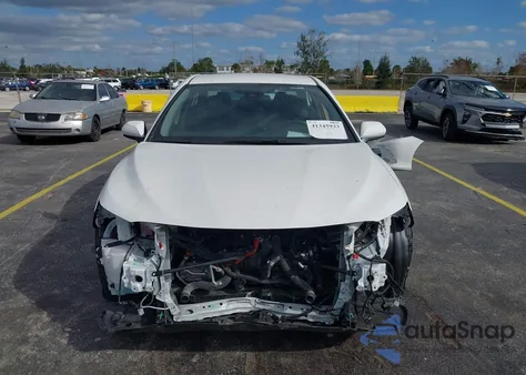 2024 Toyota Camry Hybrid Le из США, поврежденный, VIN 4T1C31AK6RU070159